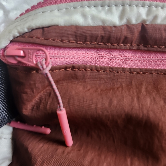Lululemon Dark Terracota White Opal Preppy Everywhere  Belt Bag 1 L Casual - Picture 6 of 9